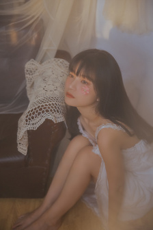 沈娜娜在线